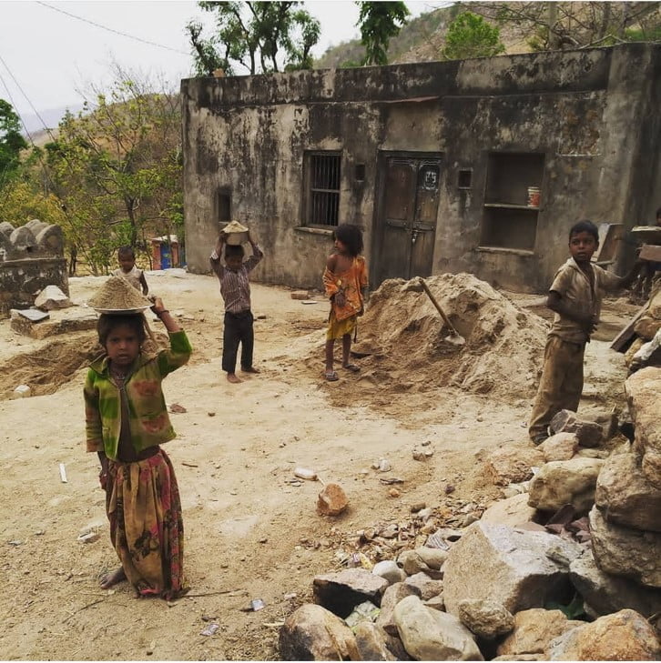 हम लड़ेंगे साथी, गुलाम इच्छाओं के लिए